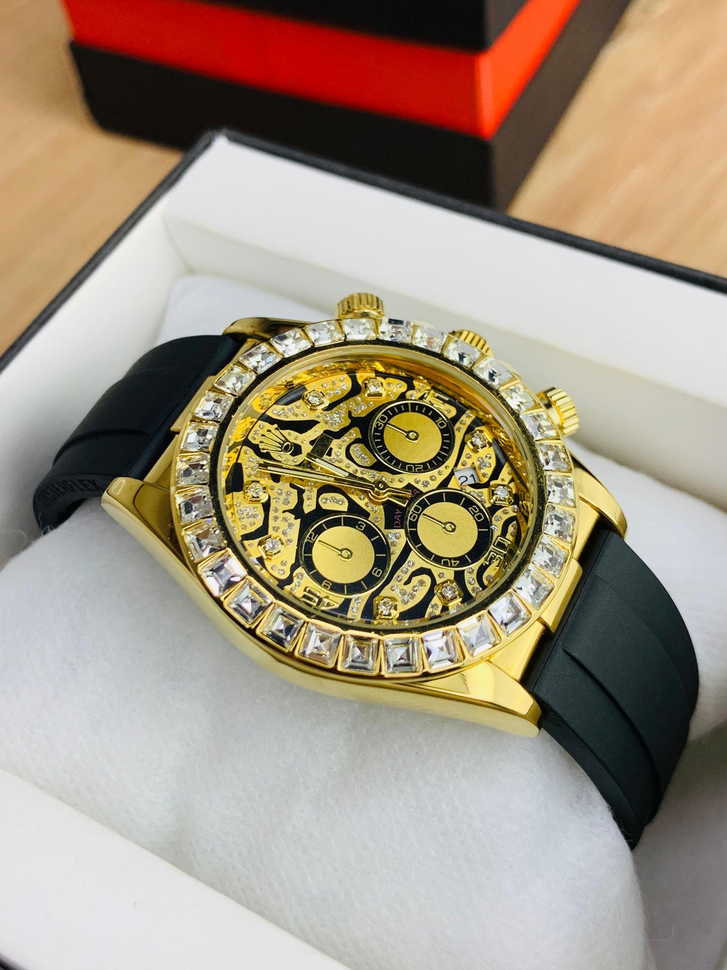 Rolex Daytona Tiger Eye Gold With Diamond Bezel Dial Men’s Watch